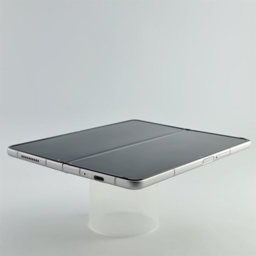 Смартфон Samsung Galaxy Z Fold 3 256 GB Phantom Silver USED **