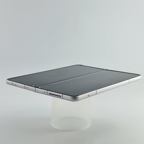 Смартфон Samsung Galaxy Z Fold 3 256 GB Phantom Silver USED **