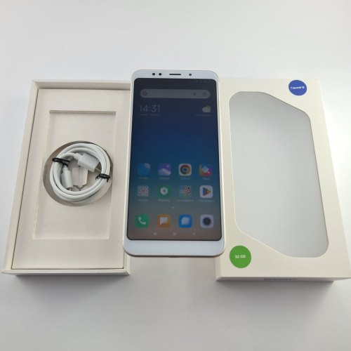 Смартфон Xiaomi Redmi 5 Plus 32 GB Gold USED **