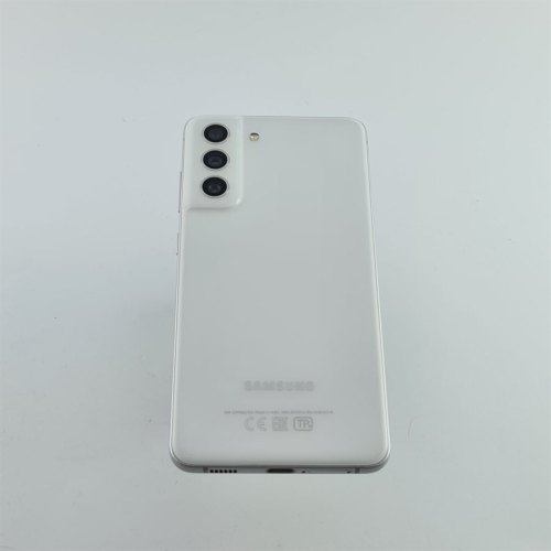 Смартфон Samsung Galaxy S21 FE 5G 128 GB White USED **