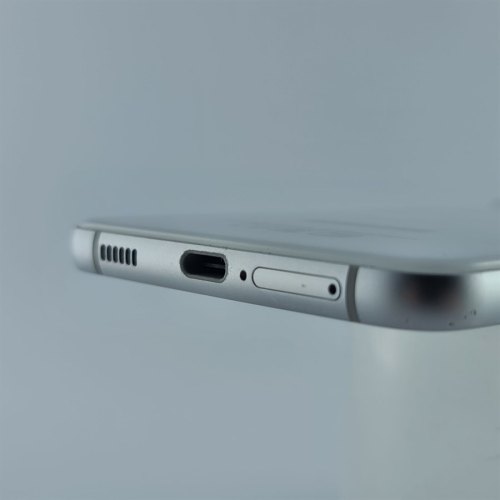 Смартфон Samsung Galaxy S21 FE 5G 128 GB White USED **