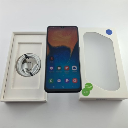 Смартфон Samsung Galaxy A20 32 GB Blue USED **