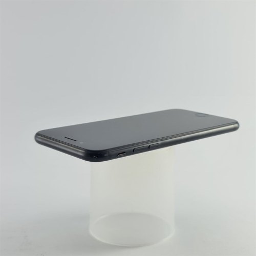 Смартфон Apple iPhone 7 32 GB Black USED **