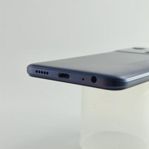 Смартфон TECNO Spark 8C 64 GB Magnet Black USED **