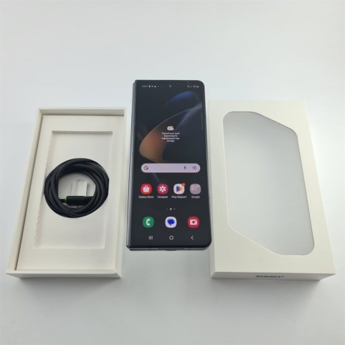 Смартфон Samsung Galaxy Z Fold 4 512 GB Phantom Black USED **