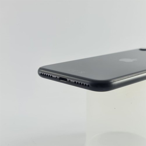 Смартфон Apple iPhone SE Gen.2 64 GB Black USED **