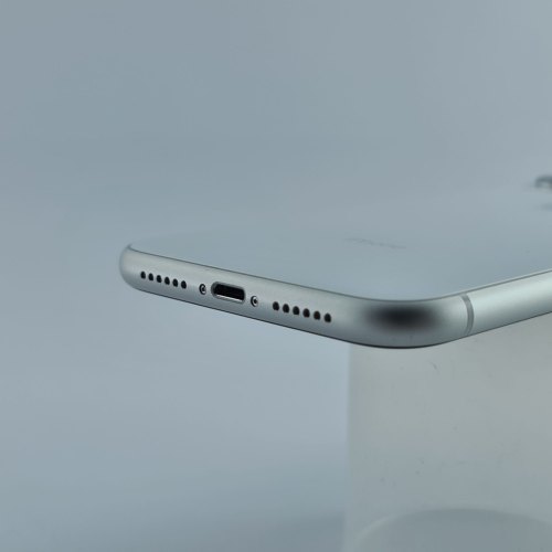 Смартфон Apple iPhone Xr 64 GB White USED **