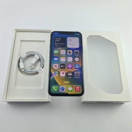 Смартфон Apple iPhone 11 Pro 64 GB Midnight Green USED **