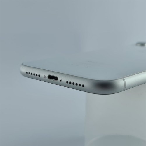 Смартфон Apple iPhone Xr 128 GB White USED **