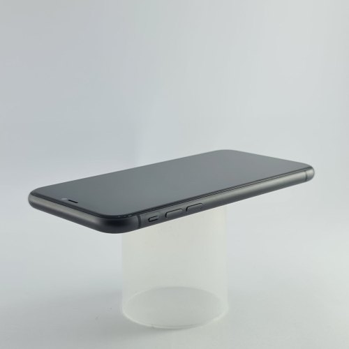 Смартфон Apple iPhone 11 128 GB Black USED **