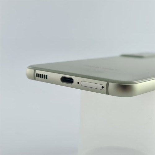 Смартфон Samsung Galaxy S21 FE 5G 256 GB Olive USED **