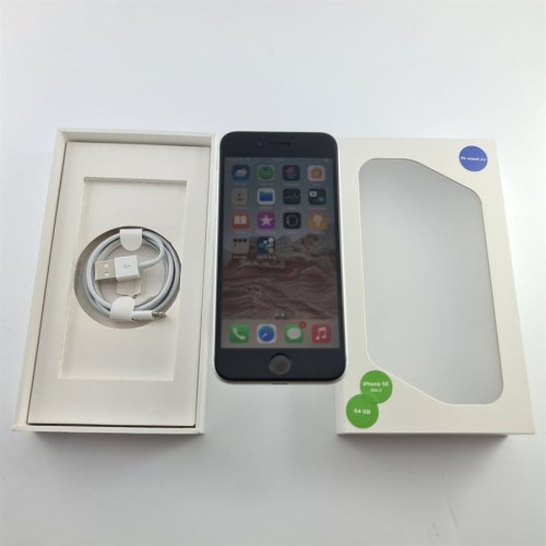 Смартфон Apple iPhone SE Gen.2 64 GB White USED **