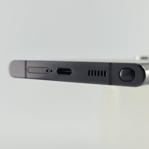 Смартфон Samsung Galaxy S22 Ultra 256 GB Black USED **