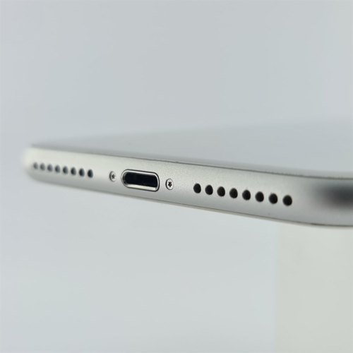 Смартфон Apple iPhone 8 Plus 64 GB Silver USED **