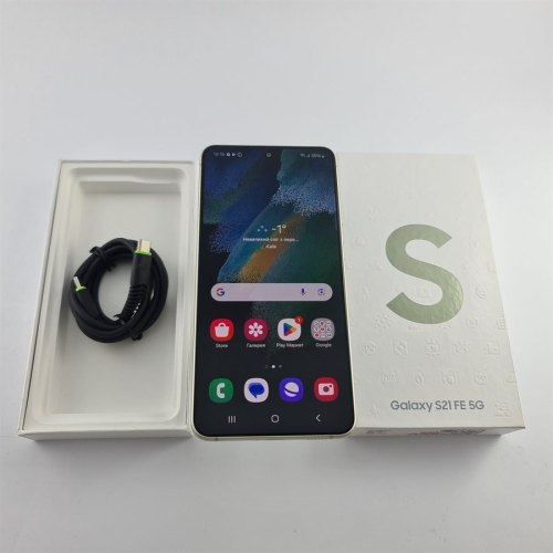 Смартфон Samsung Galaxy S21 FE 5G 128 GB Olive USED **