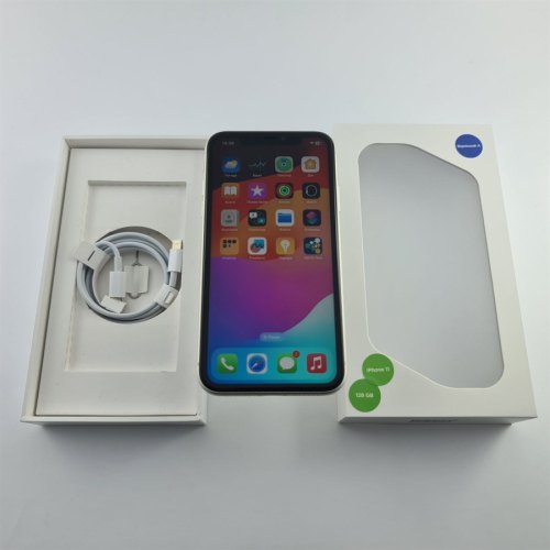 Смартфон Apple iPhone 11 128 GB White USED **