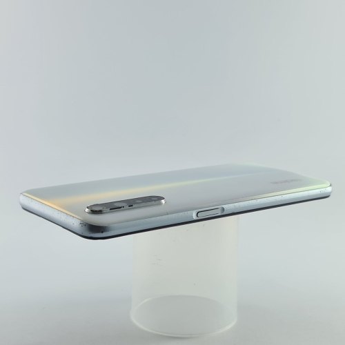 Смартфон Realme6 128 GB White USED **