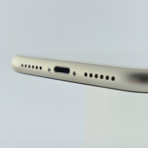 Смартфон Apple iPhone 11 128 GB White USED **