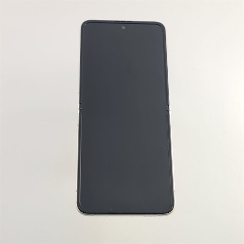 Смартфон Samsung Galaxy Z Flip3 128 GB Cream White USED **