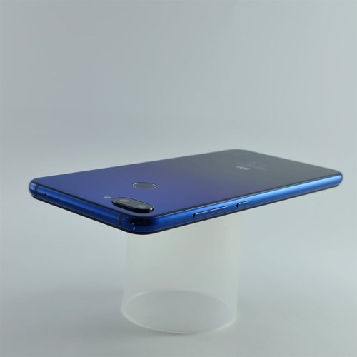 Смартфон Xiaomi Mi 8 Lite 64 GB Dream Blue USED **
