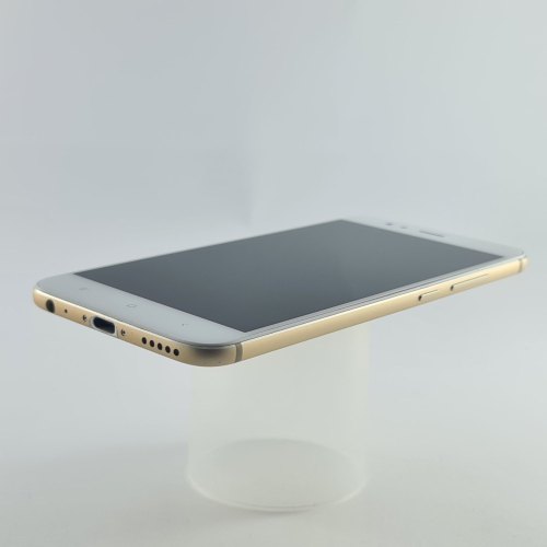 Смартфон Xiaomi Mi A1 32 GB Gold USED **