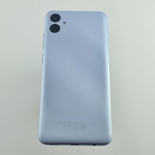 Смартфон Samsung Galaxy A04e 32 GB Light Blue USED **