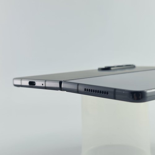 Смартфон Samsung Galaxy Z Fold 4 256 GB Phantom Black USED **