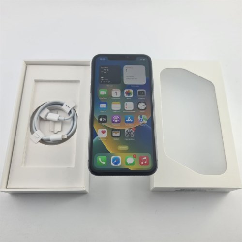 Смартфон Apple iPhone 11 128 GB Black USED **
