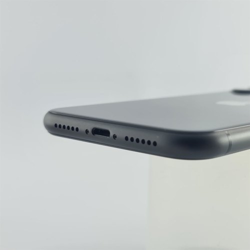 Смартфон Apple iPhone 11 64 GB Black USED **