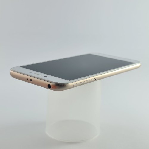 Смартфон Xiaomi Redmi 5A 16 GB Gold USED **