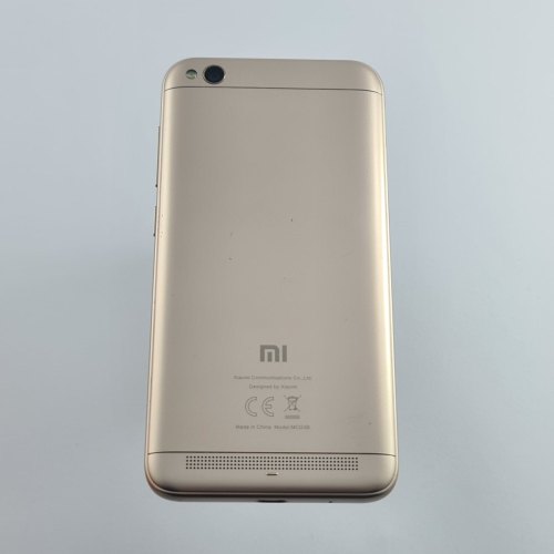 Смартфон Xiaomi Redmi 5A 16 GB Gold USED **