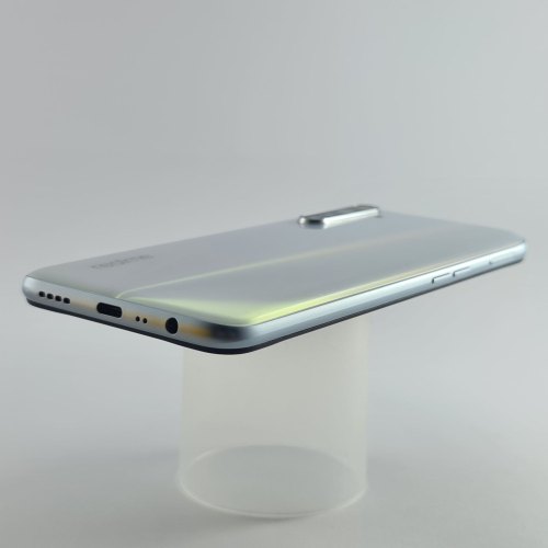 Смартфон Realme6 128 GB White USED **