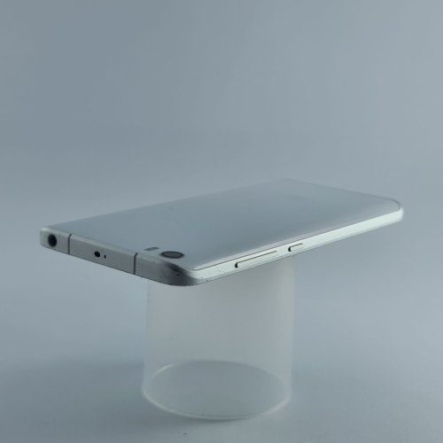 Смартфон Xiaomi Mi5 64 GB White USED **