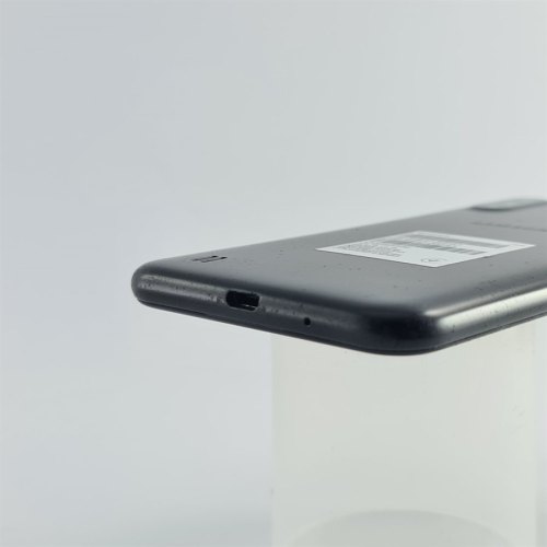 Смартфон Samsung Galaxy A01 16 GB Black USED **