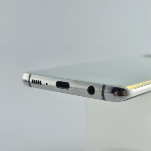 Смартфон Samsung Galaxy S10 128 GB Black USED **