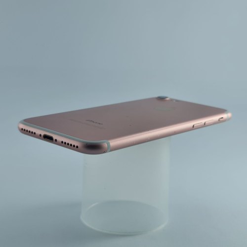 Смартфон Apple iPhone 7 128 GB Rose Gold USED **