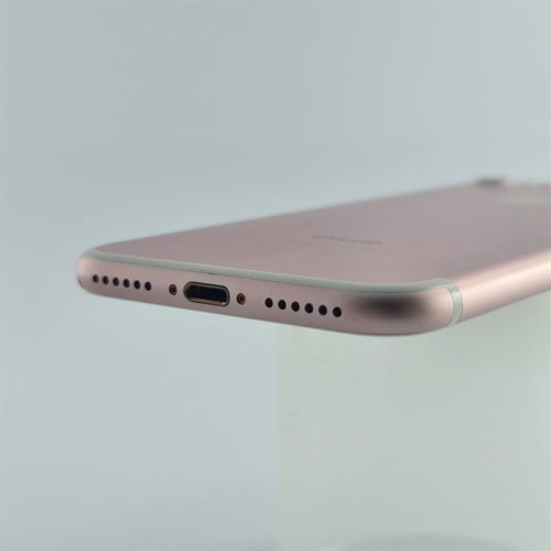 Смартфон Apple iPhone 7 32 GB Rose Gold USED **