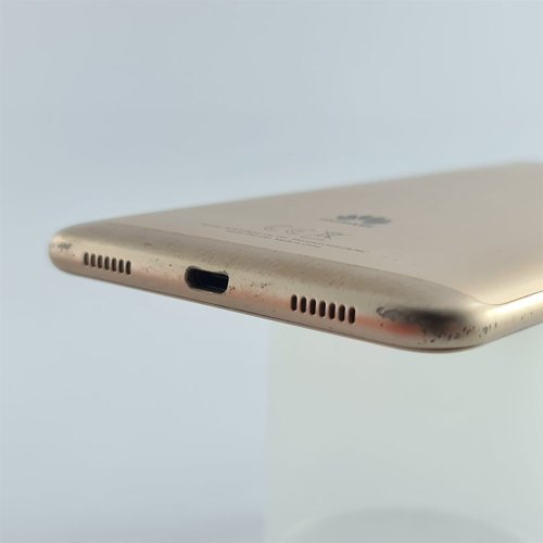 Смартфон Huawei Y7 2017 16 GB Gold USED **