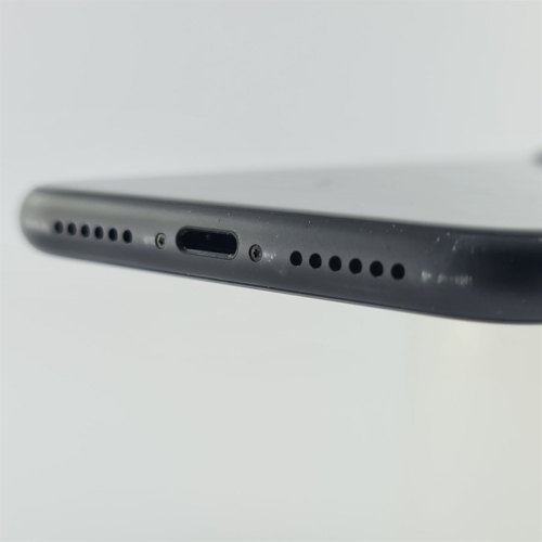 Смартфон Apple iPhone 11 128 GB Black USED **