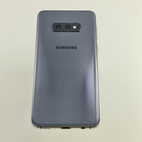 Смартфон Samsung Galaxy S10e 128 GB Black USED **