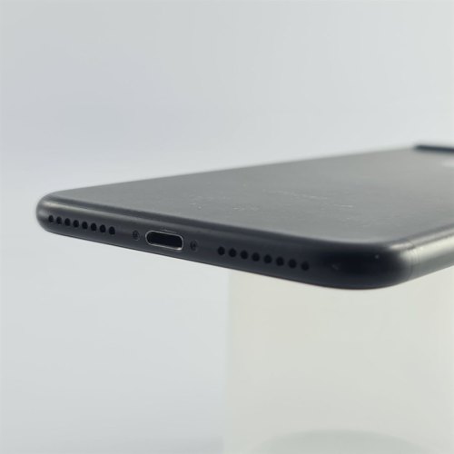 Смартфон Apple iPhone 7 Plus 128 GB Black USED **