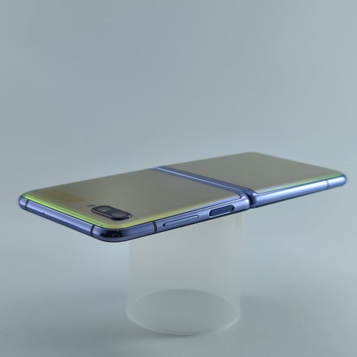 Смартфон Samsung Galaxy Z Flip 256 GB Purple USED **