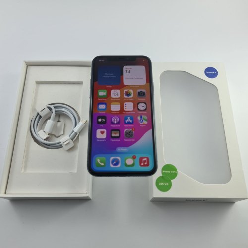 Смартфон Apple iPhone 11 Pro 256 GB Midnight Green USED **