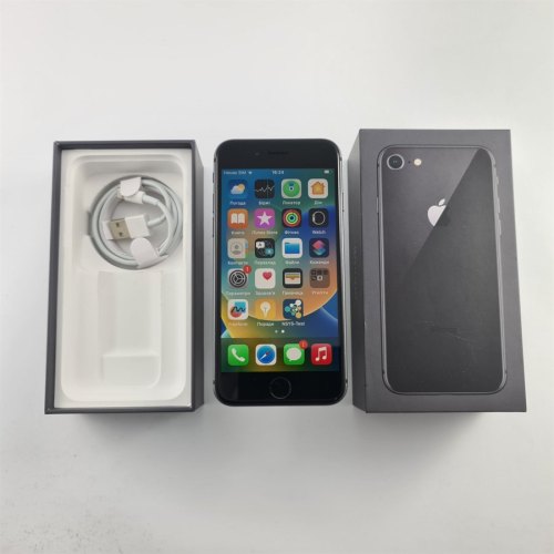 Смартфон Apple iPhone 8 64 GB Space Gray USED **