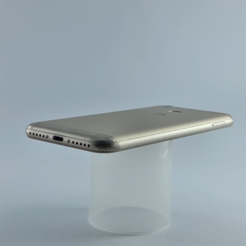 Смартфон ZTE Blade A6 32 GB Gold USED **