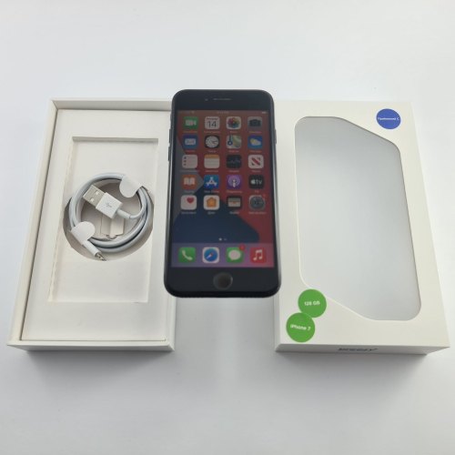 Смартфон Apple iPhone 7 128 GB Black USED **