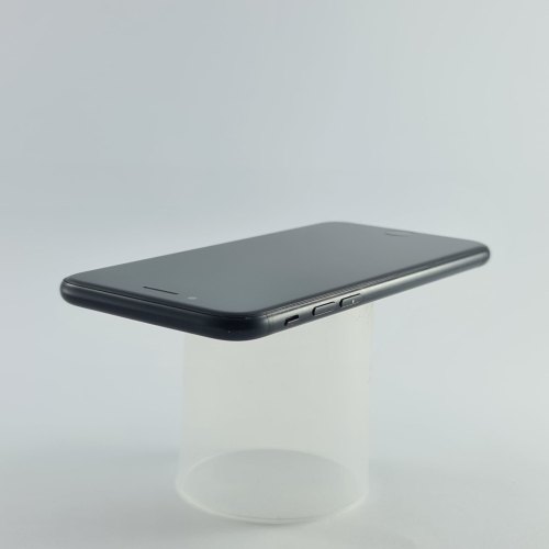 Смартфон Apple iPhone 7 128 GB Black USED **