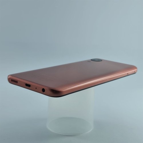 Смартфон Samsung Galaxy A03 Core 32 GB Bronze USED **