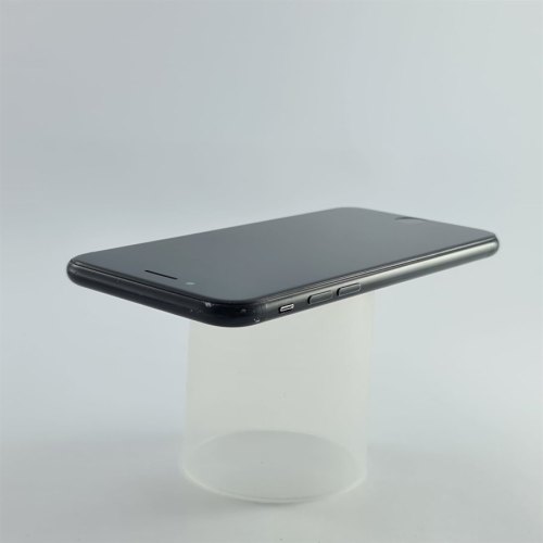 Смартфон Apple iPhone 7 32 GB Black USED **