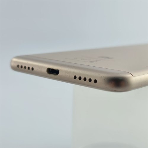 Смартфон Xiaomi Redmi 5 32 GB Gold USED **